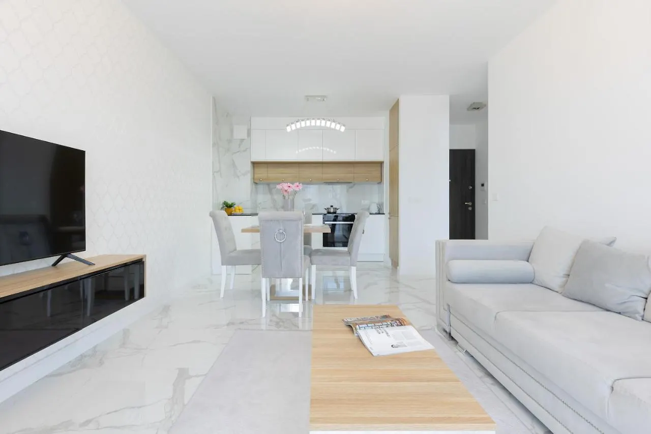 Praga Arte Apartments With Parking & Balcony By Noclegi Renters Warsaw